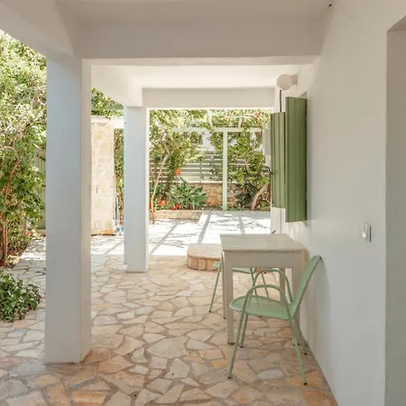 Teacher's House 4* Spartokhórion