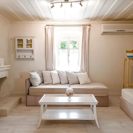 Teacher's House Guest house 4*