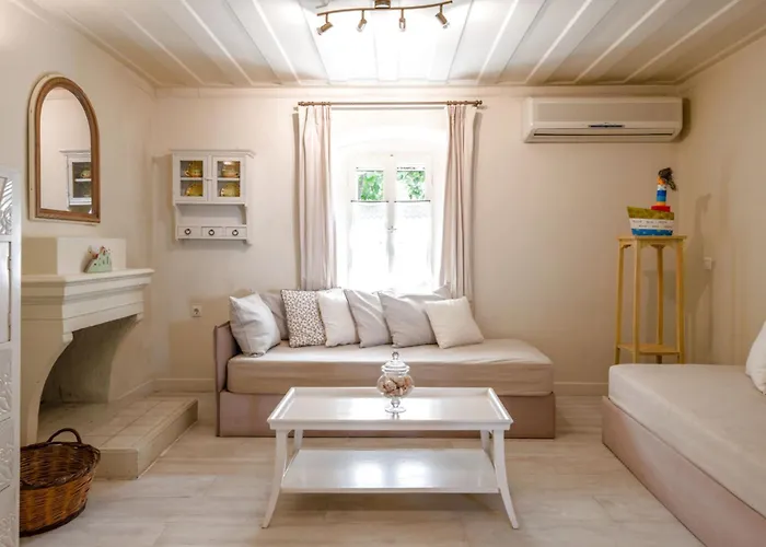 Teacher's House Πανσιόν 4*